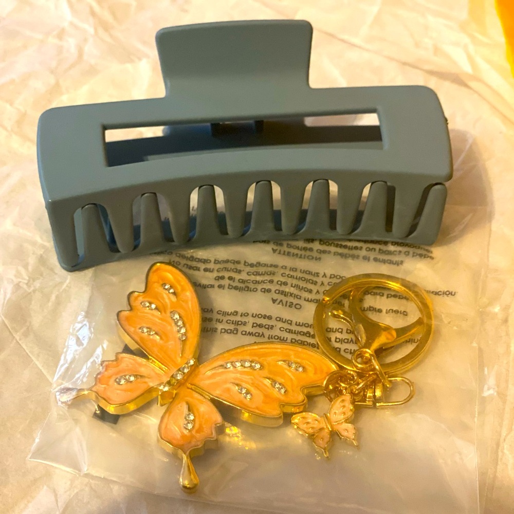 BUTTERFLY KEYCHAIN/BAG CHARM || BLUE HAIR CLIP